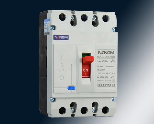 NMCM1系列塑料外殼式斷路器（以下簡(jiǎn)稱(chēng)斷路器），額定絕緣電壓為800V．適用于交流50Hz．額定工作電壓至690V．額定工作電流從10A至1250A的配電網(wǎng)絡(luò)…